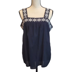 Universal Threads Black and White Sleeveless Smocked Top‎ Sz XL Embroidered